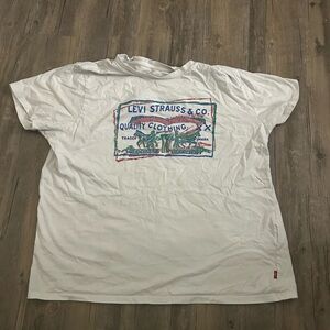 Levi’s Graphic Tee - XL